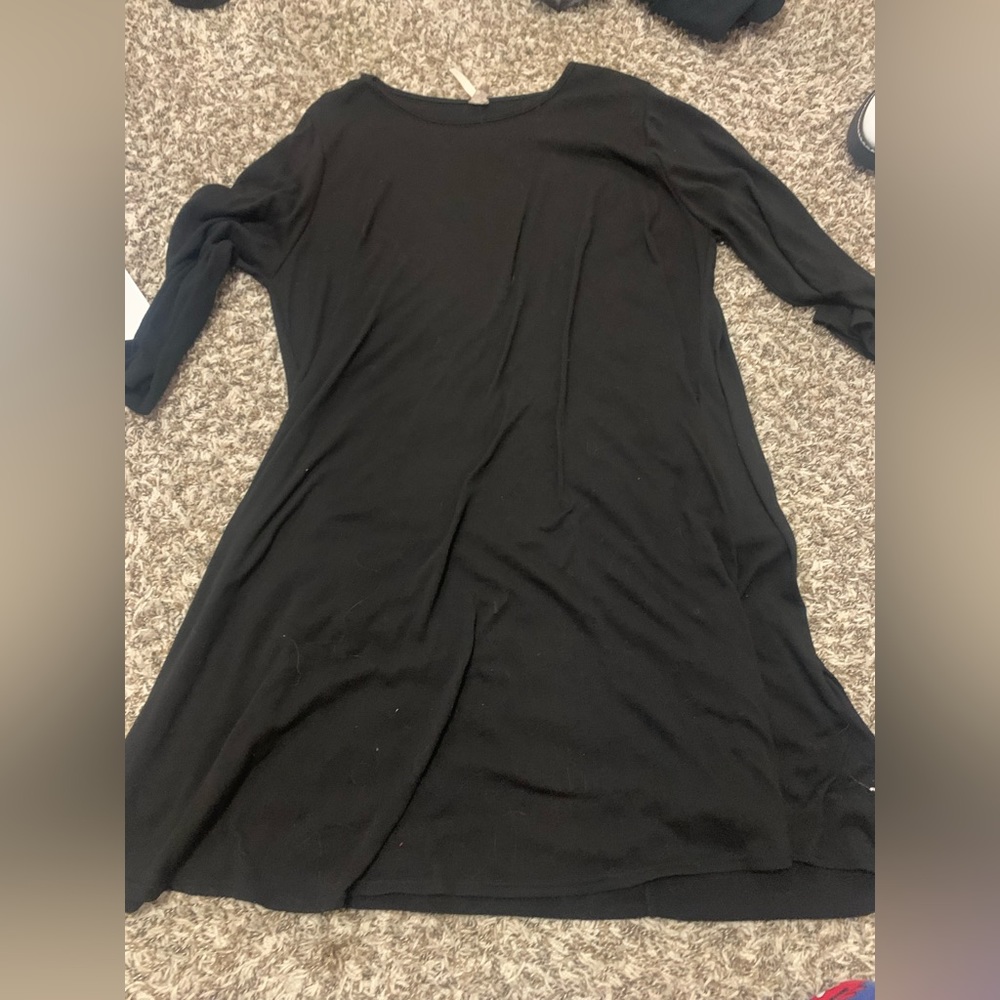 black long sleeve dress